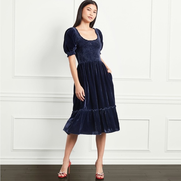 Hill House Dresses & Skirts - HILL HOUSE LOUISA NAP DRESS IN NAVY VELVET SIZE MEDIUM NWT